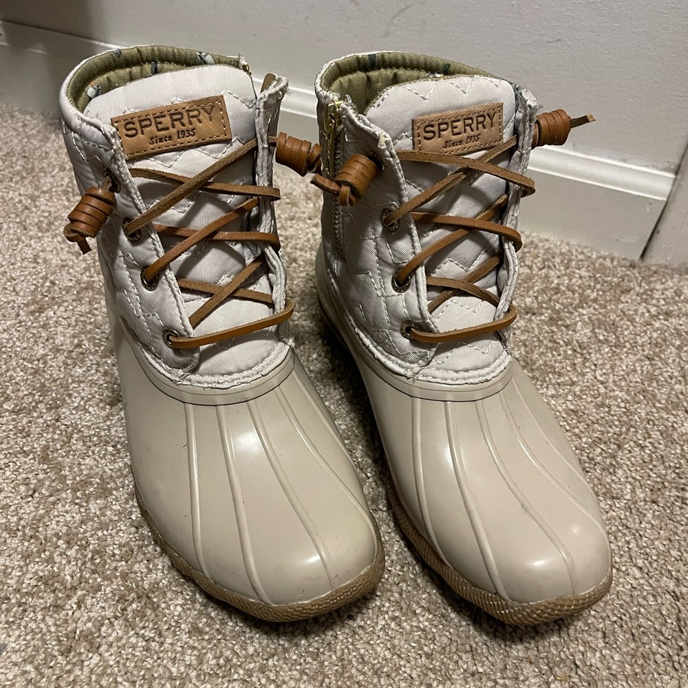 Sperry Womens Oat Gold Saltwater Chevron Quilted Duck Boots Size 6